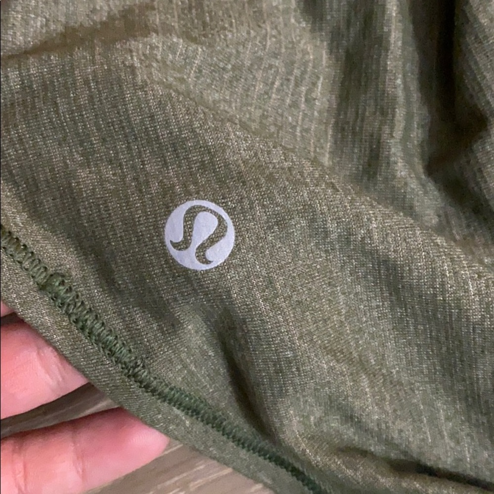 Lululemon tank - Picture 3 of 4
